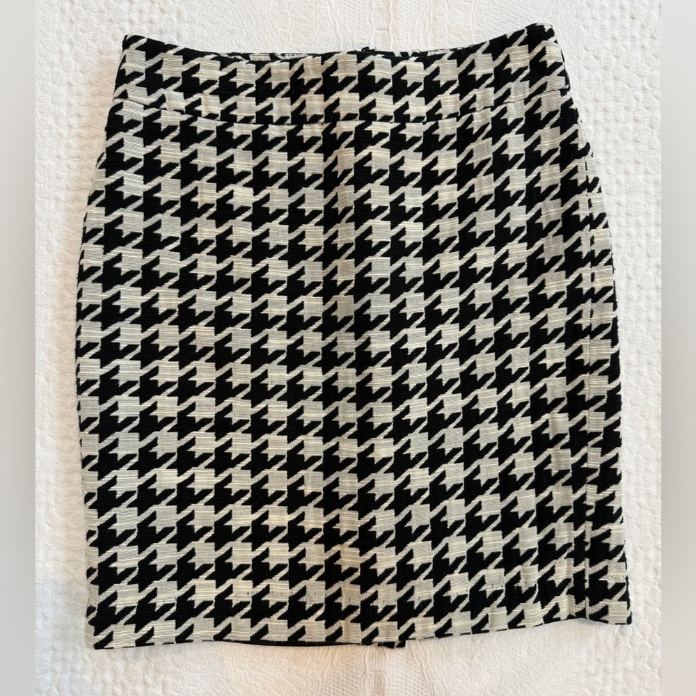 Ann Taylor Houndstooth Lined Pencil Skirt, Women, Size 0P, Black And White
